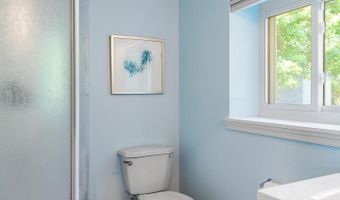 621 HARBOR Dr, Annapolis, MD 21403