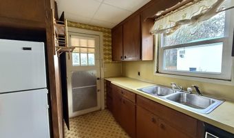 1705 Rebecca Ave, Alexander City, AL 35010