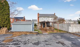 108 W 2ND St, Alburtis, PA 18011