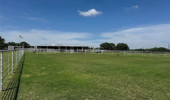 125 B Rolling Bend Rd, Alvord, TX 76225
