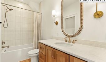 139 Nettles Ridge Rd, Banner Elk, NC 28604