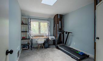 7 Cormorant Dr, Middletown, NJ 07748