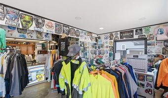 912 Tiogue Ave, Coventry, RI 02816