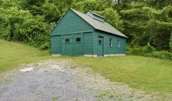 405 Old W Rd, Arlington, VT 05250