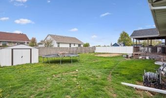 1415 Deerfield Dr, North Liberty, IA 52317
