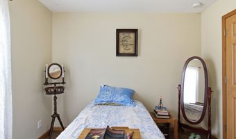 1012 Bartlett Ave, Altoona, WI 54720