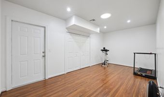 1047 ROYAL OAKS Dr, Apopka, FL 32703