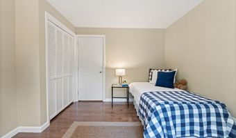 3 Hickory Ln, Andover, MA 01810