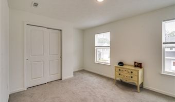 677 Crossings Ln, Akron, OH 44320