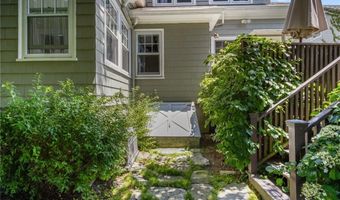 141 Coggeshall Ave, Newport, RI 02840