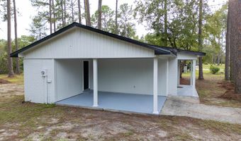 266 Lakeview Dr, Baxley, GA 31513