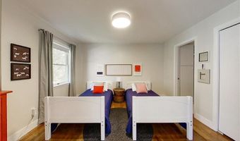 364 Bellevue Ave 5A, Newport, RI 02840