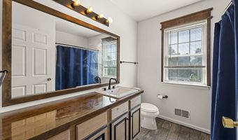 39 Brittany Dr, Bayville, NJ 08721