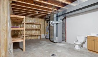 1415 Deerfield Dr, North Liberty, IA 52317
