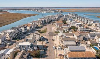 694 21st St, Avalon, NJ 08202