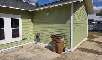 512 N 5th St, Amory, MS 38821