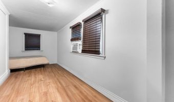 67 Elm St, Andover, NJ 07801