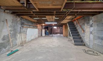 8275 MERTZTOWN Rd, Alburtis, PA 18011