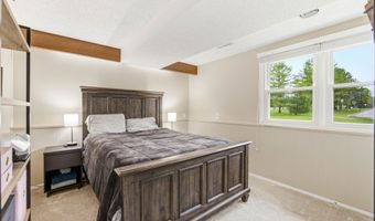 727 22nd Ave SW, Altoona, IA 50009