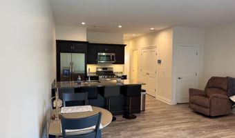 47 Travelers Ct, East Greenwich, RI 02818