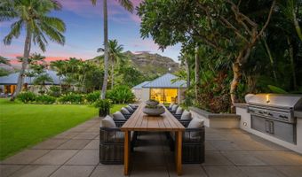 1240 Mokulua Dr, Kailua, HI 96734