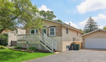 327 Oakwood Dr, Antioch, IL 60002