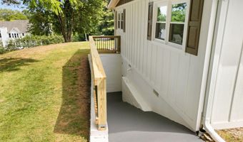 121 NE Hill Dr, Abingdon, VA 24210