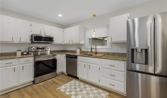 461 River Rd, Lincoln, RI 02865