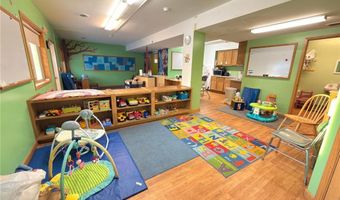 2328 N Hillcrest Pkwy, Altoona, WI 54720