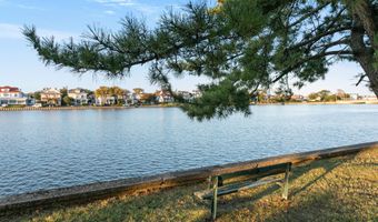 510 Deal Lake Dr 5J, Asbury Park, NJ 07712