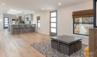 2 Shady Oak Ln, Arden, NC 28704