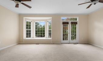 417 CLAYTON Ln, Alexandria, VA 22304