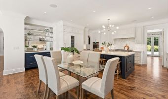 18 Tokeneke Trl, Darien, CT 06820