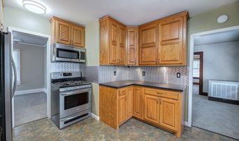 411 W Chestnut Ave, Arkansas City, KS 67005