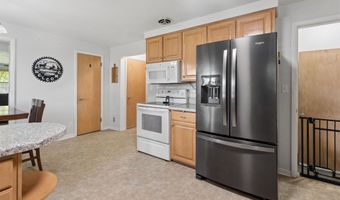620 W SUNSET Ave, Appleton, WI 54911
