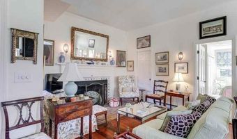 18 Ledge Rd, Newport, RI 02840