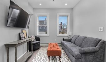 10 Braman St 1, Newport, RI 02840