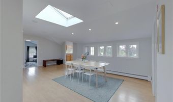 26 Cliff Ave 4, Newport, RI 02840