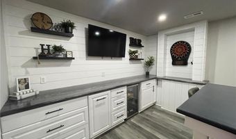 901 22nd Ave SW, Austin, MN 55912