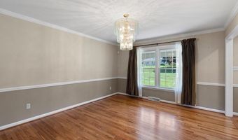 205 CLOVER Dr, Hockessin, DE 19707