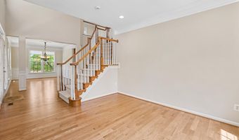21565 CENTER POINT Cir, Ashburn, VA 20147
