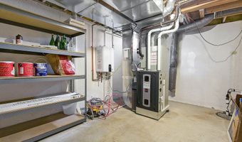 5776 Cedar Ridge Dr, Ann Arbor, MI 48103