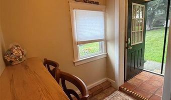 141 Coggeshall Ave, Newport, RI 02840