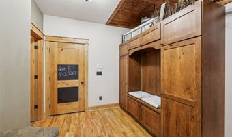 23754 Sportsmans Club Ln, Adel, IA 50003
