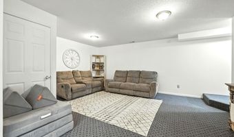 102 Chaudoin Dr, Angola, IN 46703
