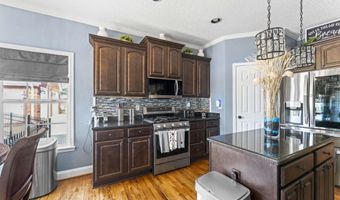 277 LAKE CHARLES Dr, Alpine, AL 35014