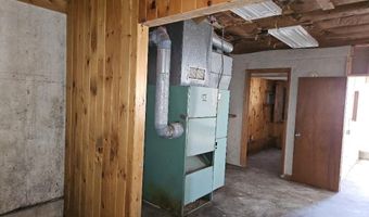 713 Mcgrath Pond Rd, Belgrade, ME 04917