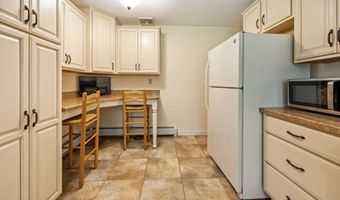 44 Williamsburg Dr, Cheshire, CT 06410
