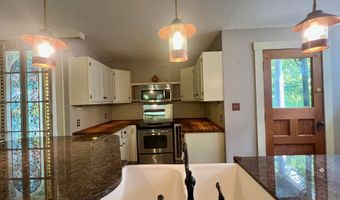 157 Pine St, Brattleboro, VT 05301