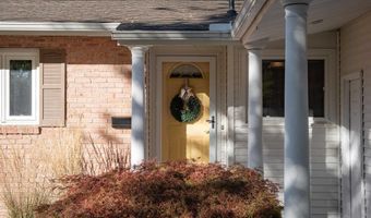 205 Westview Dr, Alma, MI 48801